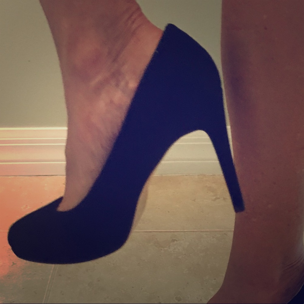 Nine West NEW Black Suede Stilettos